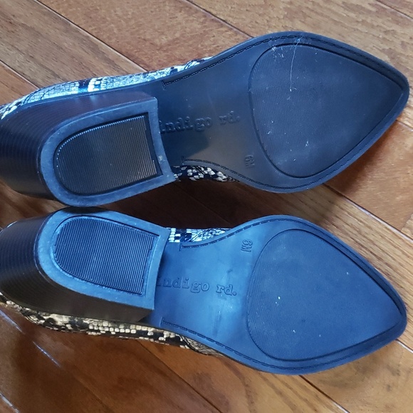 WOMENS SNAKESKIN ANKLE BOOTS SIZE 6M - Picture 4 of 4